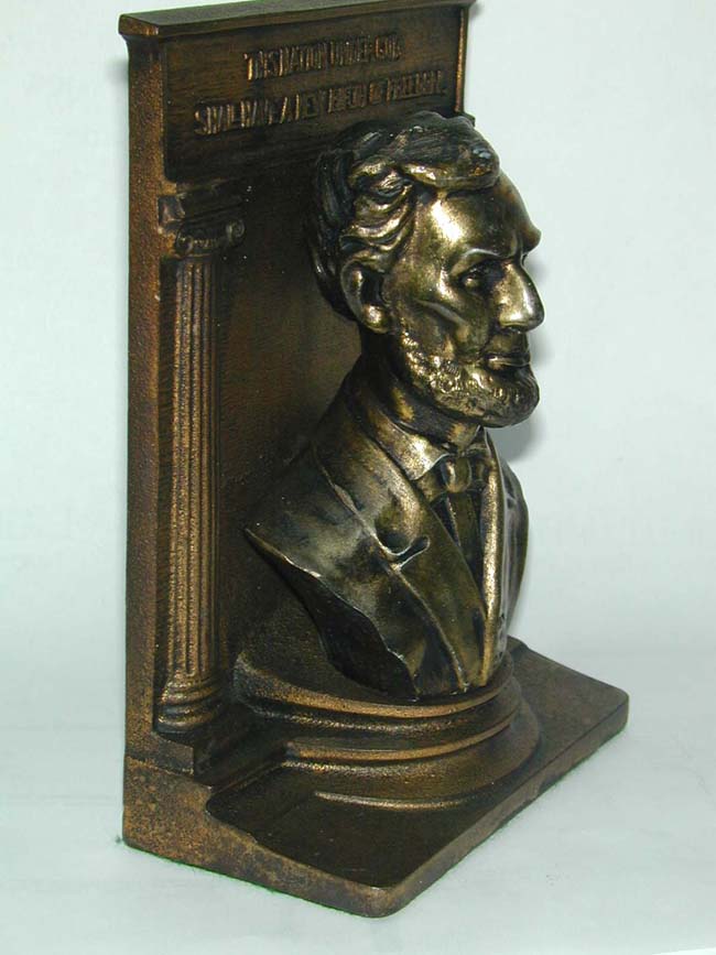 A BRADLEY & HUBBARD Single Bronze Bookend of Abraham Lincoln circa 1930 — image 2