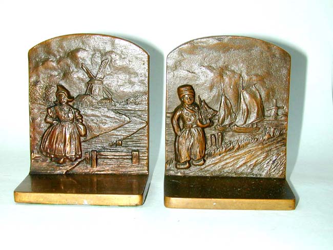 A Pair of BRADLEY & HUBBARD Dutch Boy and Girl Bronze Antique Bookends circa 1920