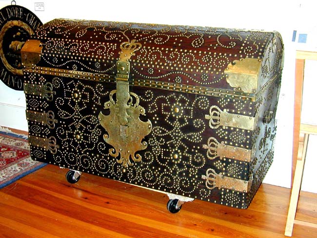 An IMPORTANT and RARE English Royal George II Brass Decorated Mahogany Travelling Trunk 
