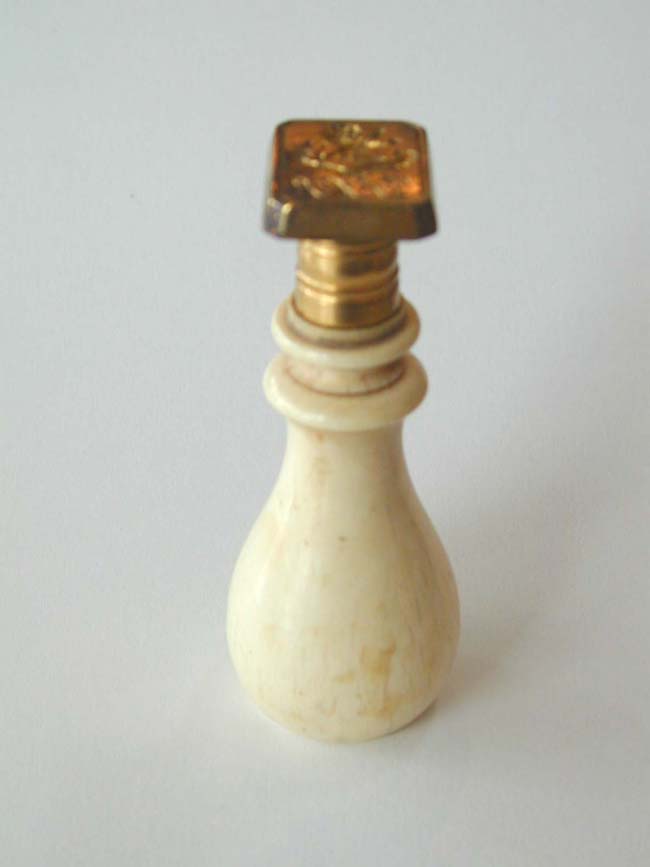 An Antique English Gilt-Metal Mounted Ivory Desk Seal circa 1820