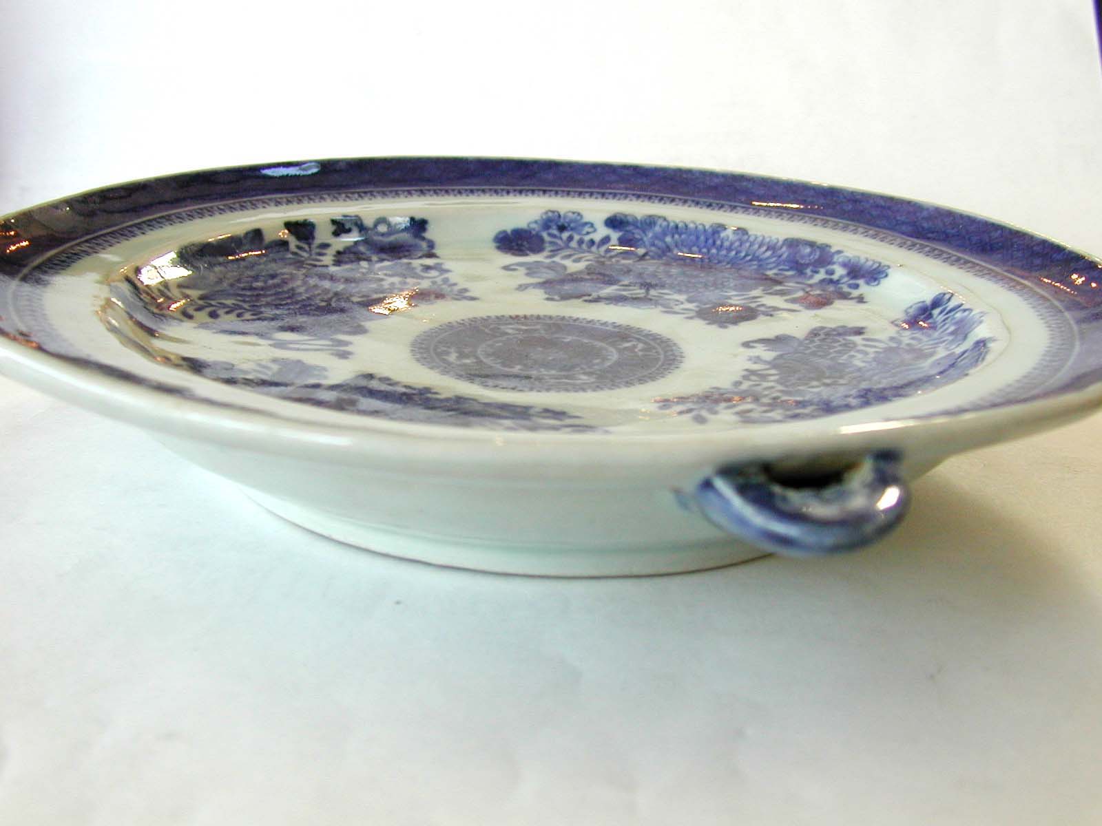 An Early 19th century Chinese Export Porcelain Blue Fitzhugh Hot Water Plate — image 2