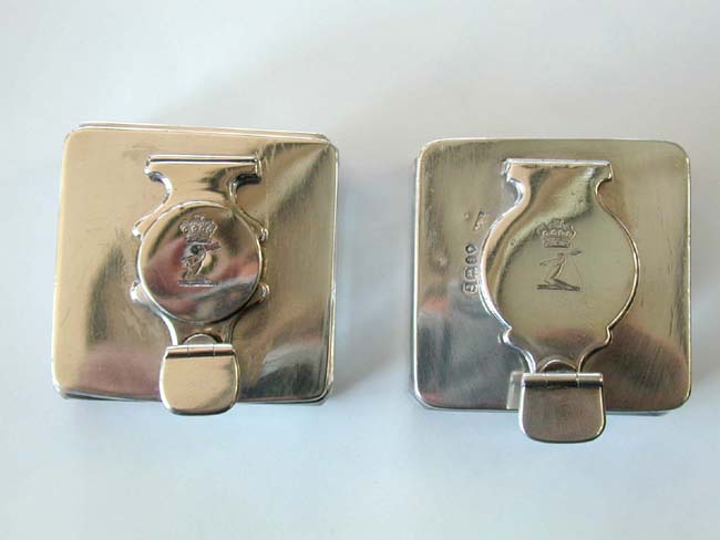 A Fine Pair of Sterling Silver Mounted Cut Glass Inkwells by Thomas Willmore, London, 1822, 1824 — image 2