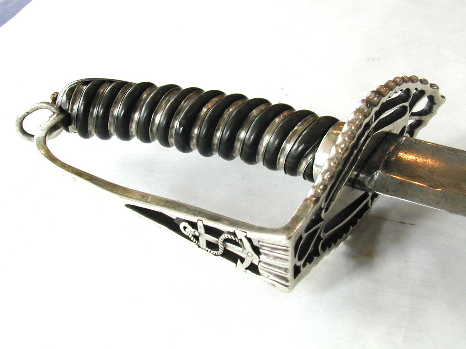 EXCEEDINGLY RARE SIGNED AMERICAN NAVAL OFFICERS SILVER HILT SWORD BY LEMEUL WELLS, NEW YORK, CIRCA 1795