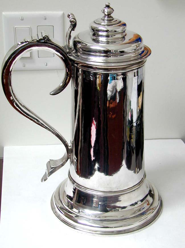 A Fine and Large English George I Period Silver Church Flagon by Gabriel Sleath, London 1714 — image 6