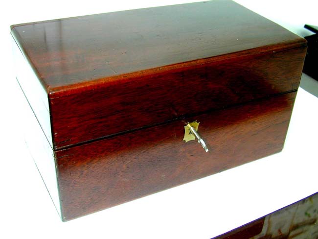 A 19th Century English Apothecary Set in a Mahogany Case circa 1830 — image 5