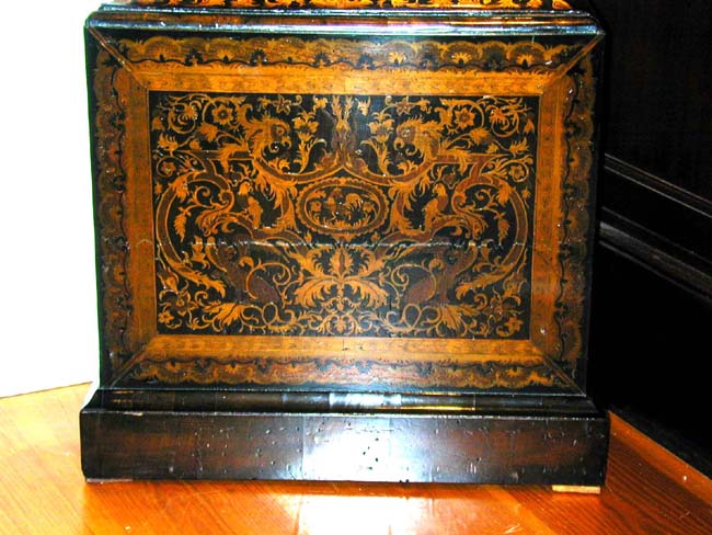 Perhaps the Most Beautiful English Queen Anne Marquetry Longcase Clock circa 1710-1715 On the Market — image 5