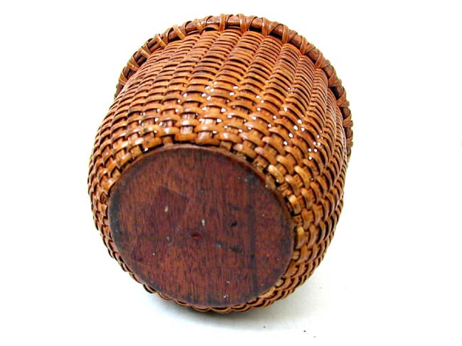 A Fine Small Nantucket Basket circa 1880 — image 3