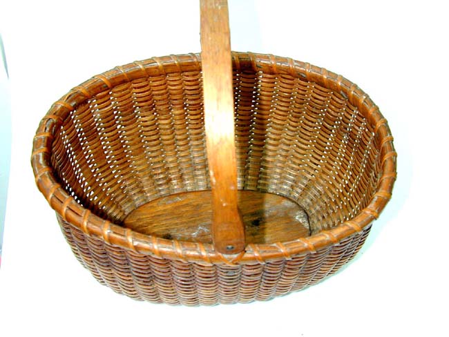 A Rare Oval Nantucket Basket by Ferdinand Sylvaro circa 1910. — image 4