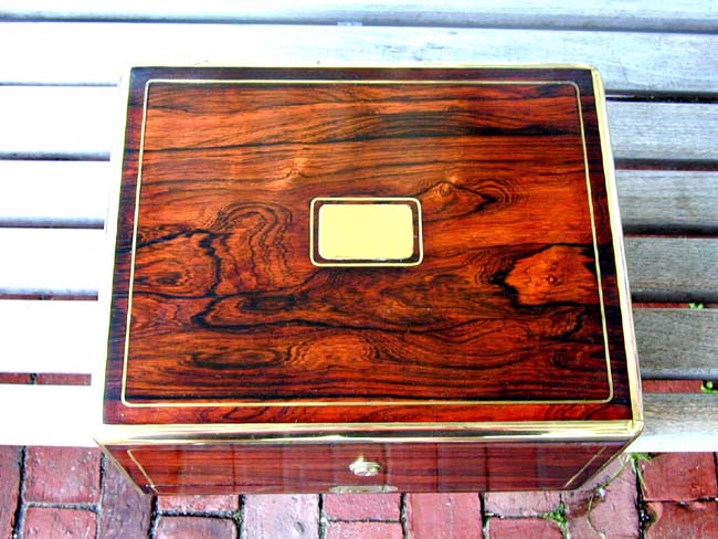 A Fine Regency Period English Brass Bound Rosewood Gentlemen's Dressing Case circa 1815 — image 3