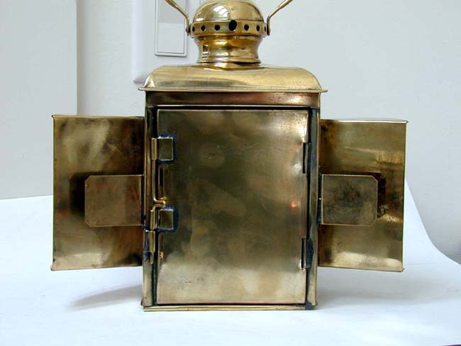A Combination Port and Starboard Small Craft Lamp circa 1920 — image 3