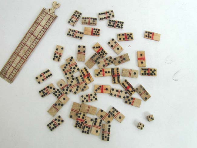 A Late 18th or Early 19th Century Napoleonic Prisoner of War Bone Games Box — image 2