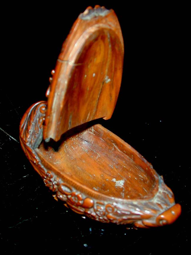 A Napoleonic Period Carved Walnut Snuff Box in the form of a ship circa 1795 — image 3