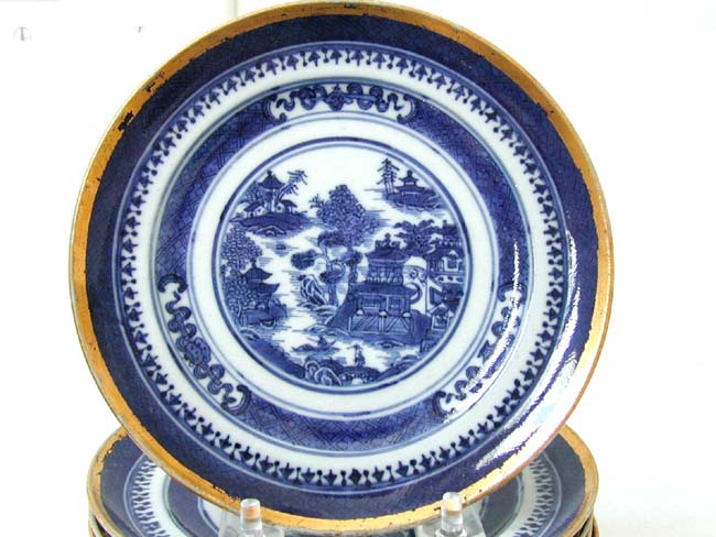 A Set of 10 Early 19th Century Chinese Export Porcelain Imperial Nanking 6 1/4" Saucers with gilt highlights. — image 2