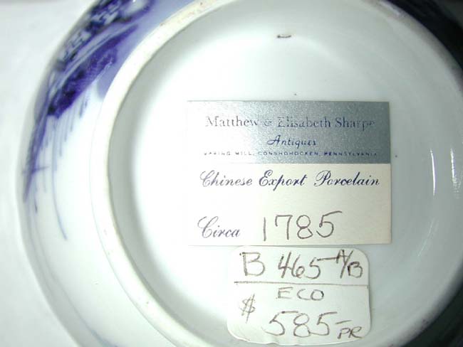 A rare group of three 18th century fluted Chinese Export Porcelain Tea Bowls with gilt highlights circa 1785 — image 2