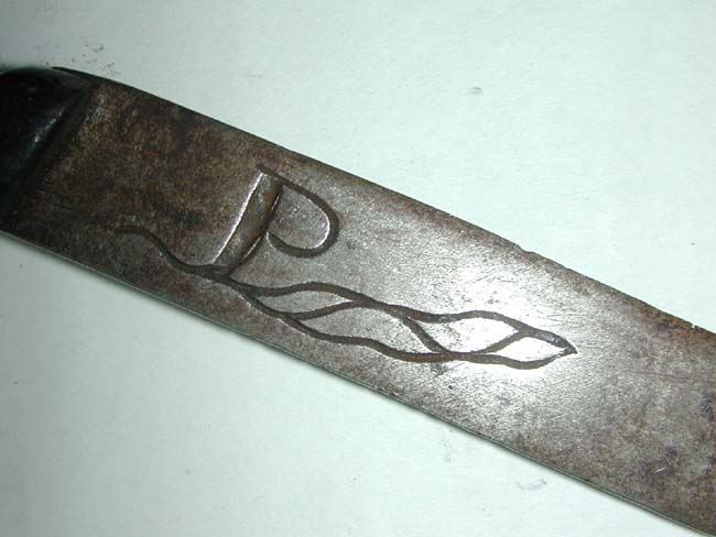 A Revolutionary War period Knife with 7" curved blade marked 'P' and 'C' and a horn mounted grip with dog's head pommel circa 1760. — image 3