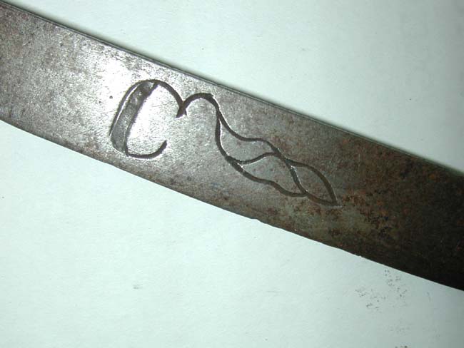 A Revolutionary War period Knife with 7" curved blade marked 'P' and 'C' and a horn mounted grip with dog's head pommel circa 1760. — image 4