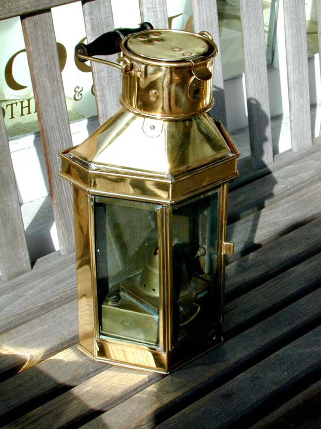 A Magnificent British made Ship's Bulkhead Lamp of the highest quality and dated 1902. — image 2