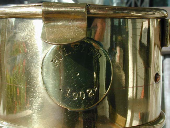 A Magnificent British made Ship's Bulkhead Lamp of the highest quality and dated 1902. — image 3