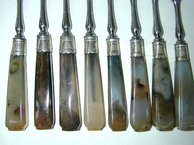 A fine Set of 8 Silver Mounted Two Prong Forks and 8 Matching Knives All with Agate Handles circa 1750. — image 4