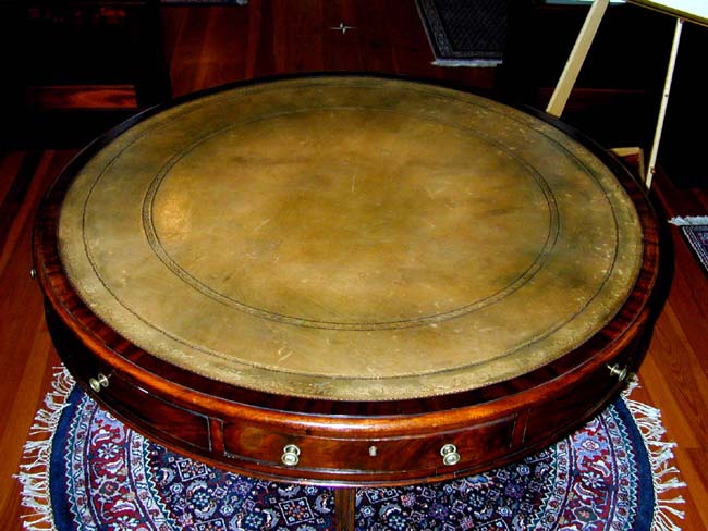 A Fine Leather Topped English Regency Period Revolving Library drum Table circa 1815 — image 2