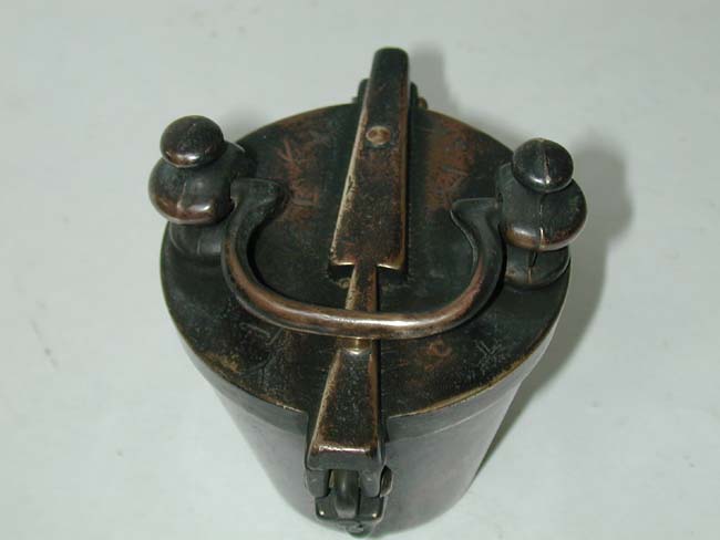 An 18th century Bronze Nest of Weights circa 1750 — image 3