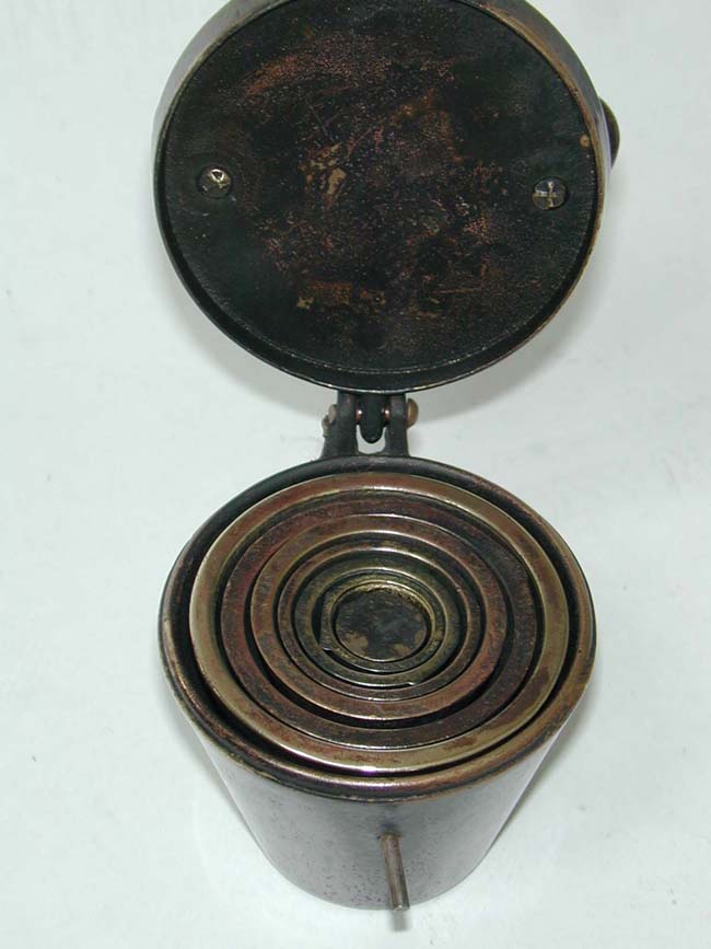 An 18th century Bronze Nest of Weights circa 1750 — image 4