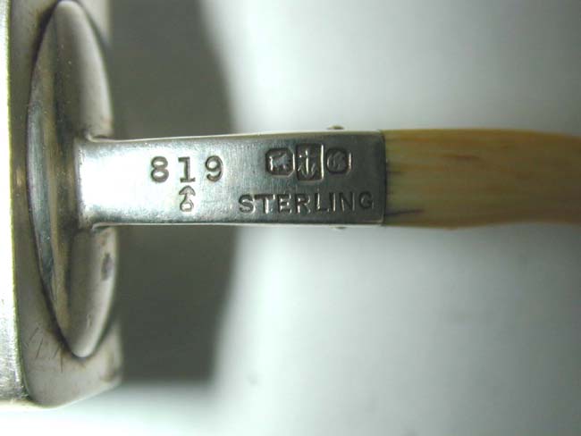 A charming 19th century Silver Tea or Sugar Scoop with unusual Ivory Handle — image 2