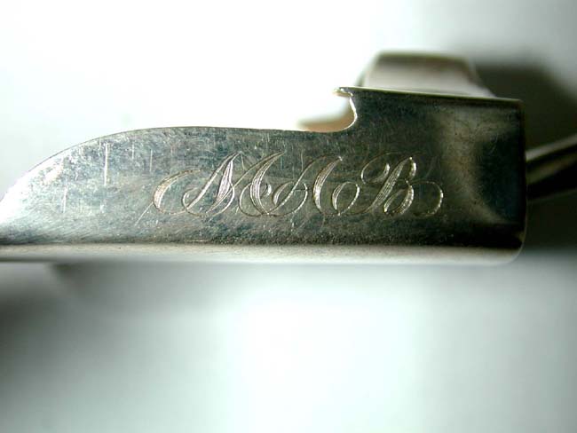 A charming 19th century Silver Tea or Sugar Scoop with unusual Ivory Handle — image 3
