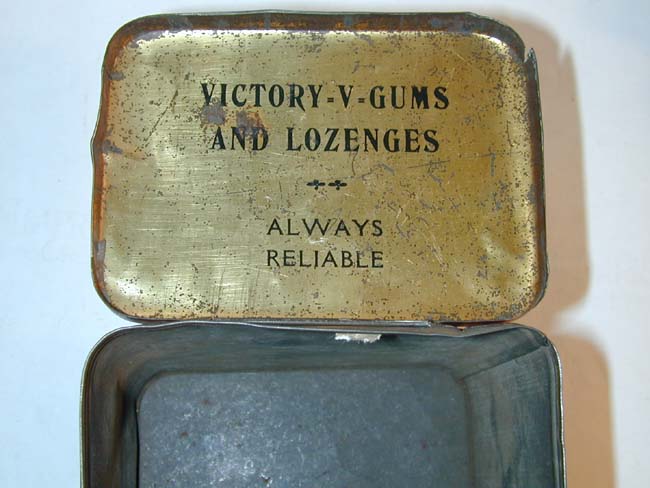 A Lozenze Tin circa 1914 Featuring Portraits of Admiral Sir John Jellicoe, Field Marshall Sir John French and Earl Kitchener of Khartoum, Secretary for War — image 6