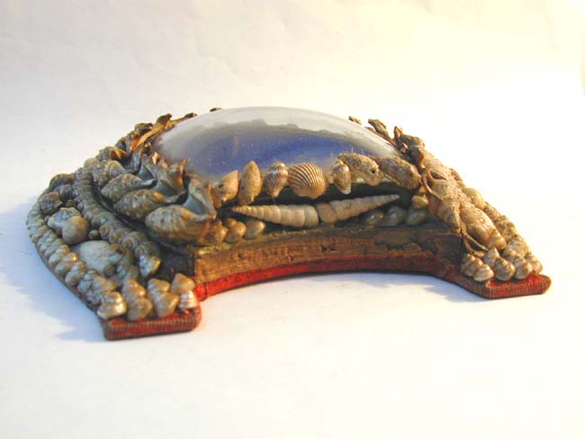 A Beautiful Victorian Horse Shoe Shaped Shellwork Picture circa 1890 — image 2
