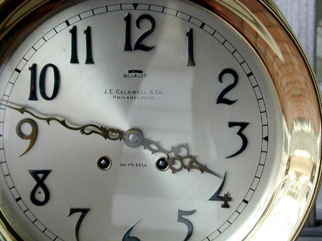 An Exceptionally Fine and Rare Early Chelsea "Commodore" Ship's Bell Clock made in 1909 — image 2