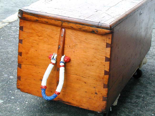 A Wonderful 19th century American Pine Seaman's Chest circa 1830. — image 2