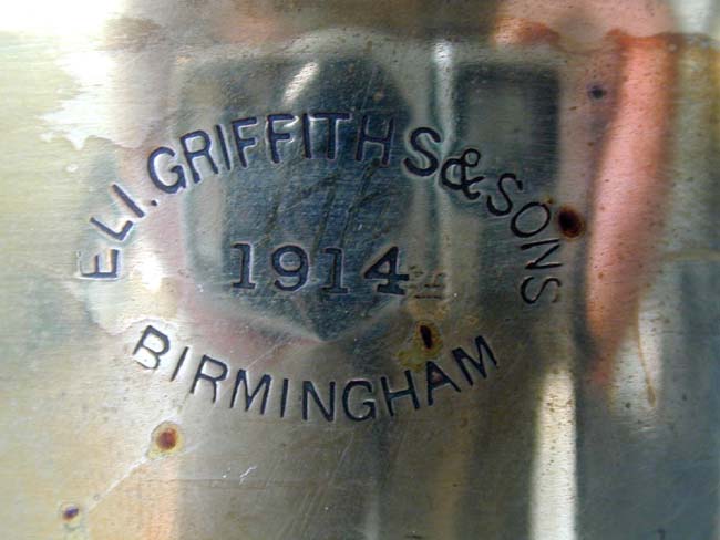 An Early 20th century ship's Bulkhead Lamp signed 'Eli Griffiths & Sons, Birmingham, 1914.' — image 3