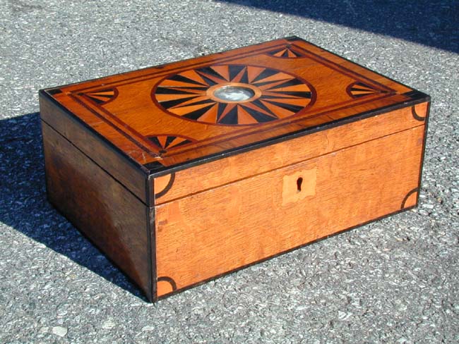 A Mid 19th century American Sailor-Made Inlaid Oak Box with Unusual Glass Covered Photo Aperture — image 2