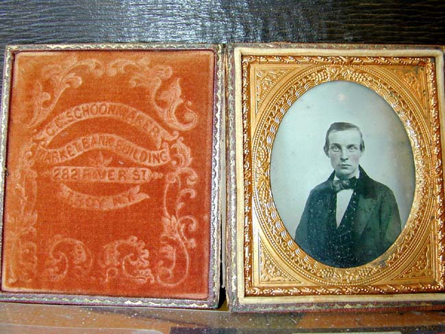 A Mid 19th century Ambrotype image of a Young Man — image 2