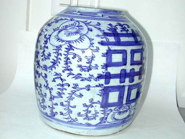 A Very Nice Early 19th century Chinese Porcelain Ginger Jar