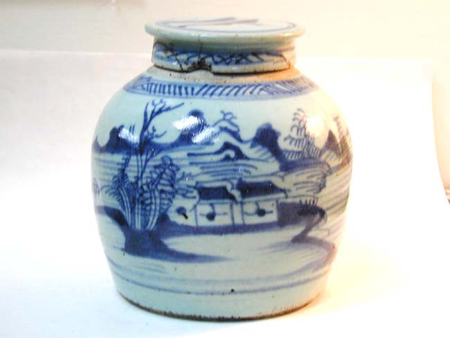 An Early 19th century Chinese Export Porcelain Ginger Jar with what is probably the original lid