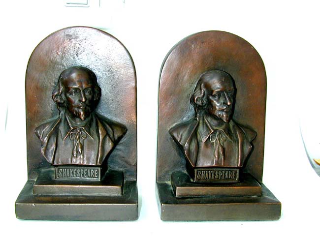 A Good pair of Antique Shakepeare Bookends by the Armour Bronze Company of New York circa 1925