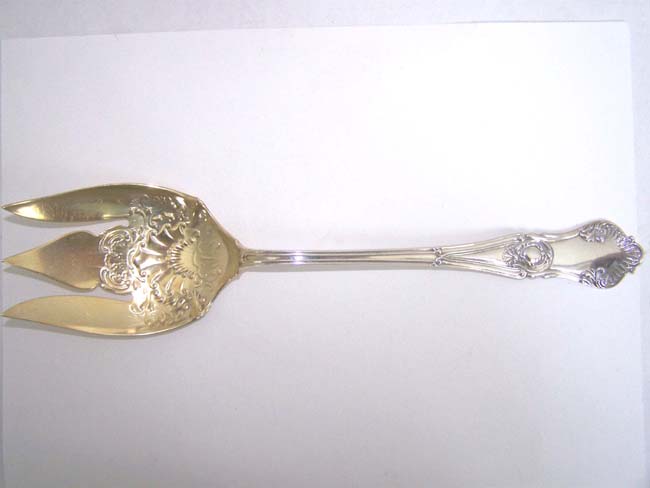A Late 19th or early 20th century American Sterling Silver Serving Fork — image 2
