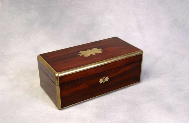 A Fine English Regency Period Brass-Bound Mahogany Dressing Box c. 1815 — image 2
