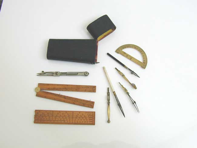 A Late 18th or Early 19th Century Navigator's Instrument Set — image 2