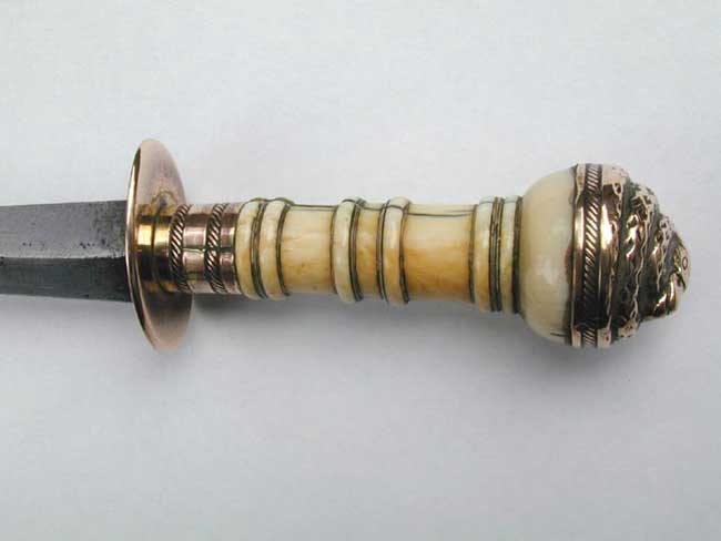 Midhipman's Ivory Handled Dirk With Coiled Serpent Pommel circa 1795-1810 — image 3