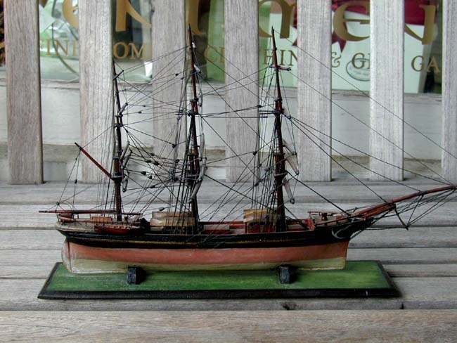 Small 19th Century Sailor-Made Model of a Clipper ship — image 3