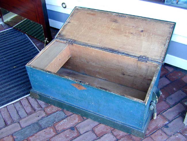 A 19th Century Painted Sailor's Sea Chest With Inlaid Decoration Circa 1850 — image 3