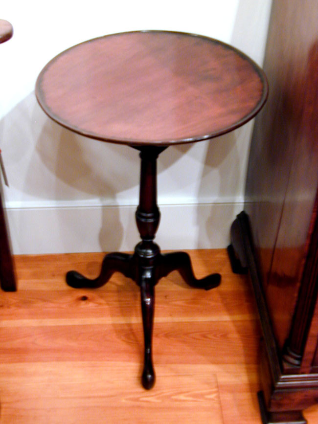 A Late 18th Century Massachusetts Mahogany Candlestand With Birdcage Device — image 2