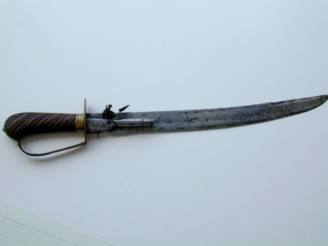 Rare Antique 18th Century Combination Cutlass and Pistol Circa 1770 — image 3