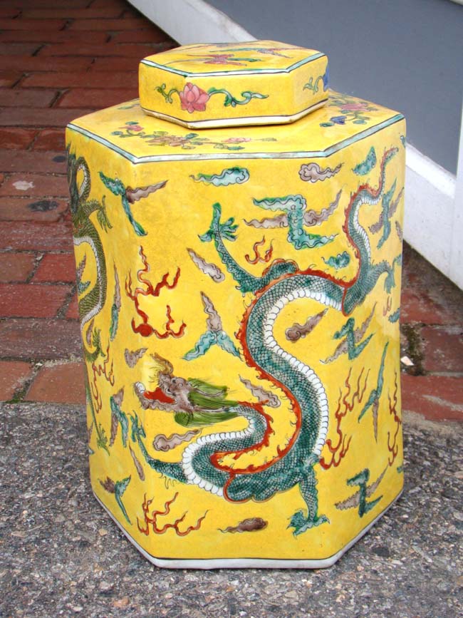 An attractive Chinese 'Dragon' motif Hexagonal covered Tea Jar