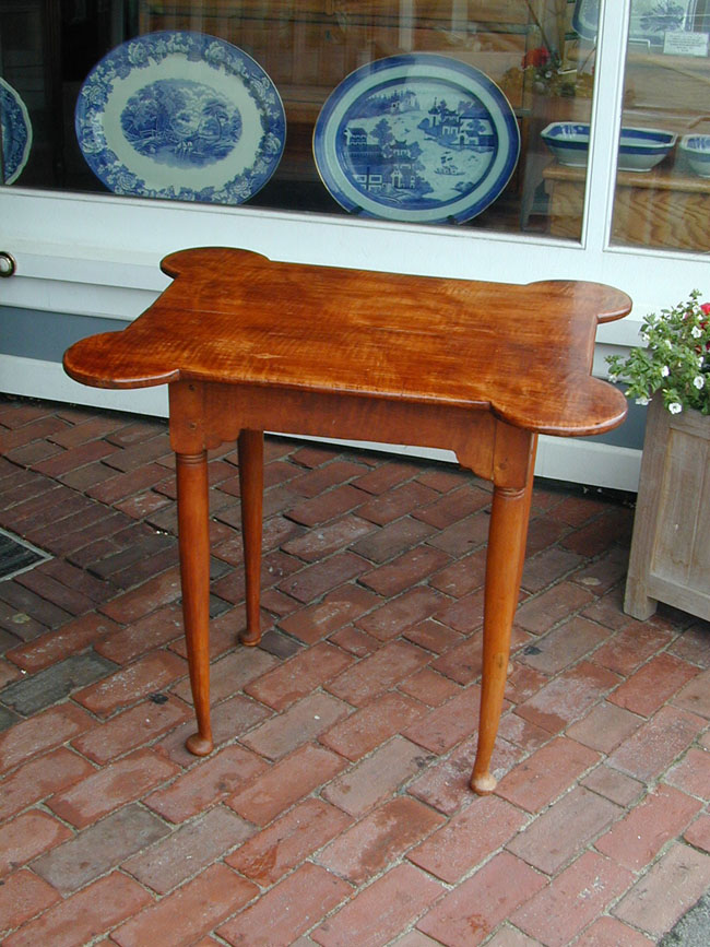 A Bench Made Rhode Island Queen Anne Style Tiger Maple Porringer Top Tea Table  