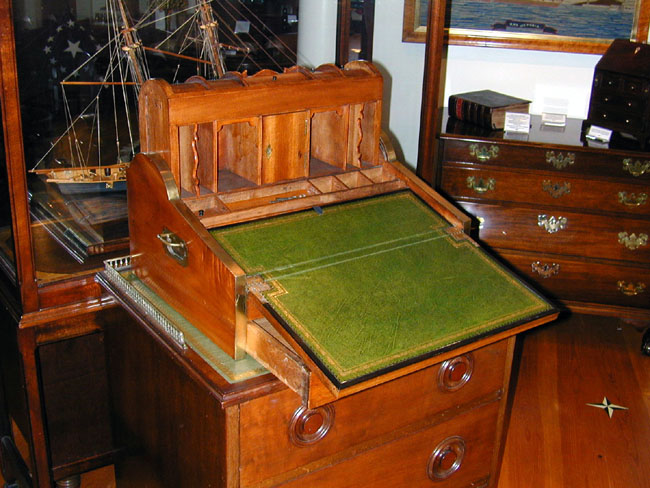 China Trade Period Camphorwood Tambour Top Writing Box Circa 1830 — image 2