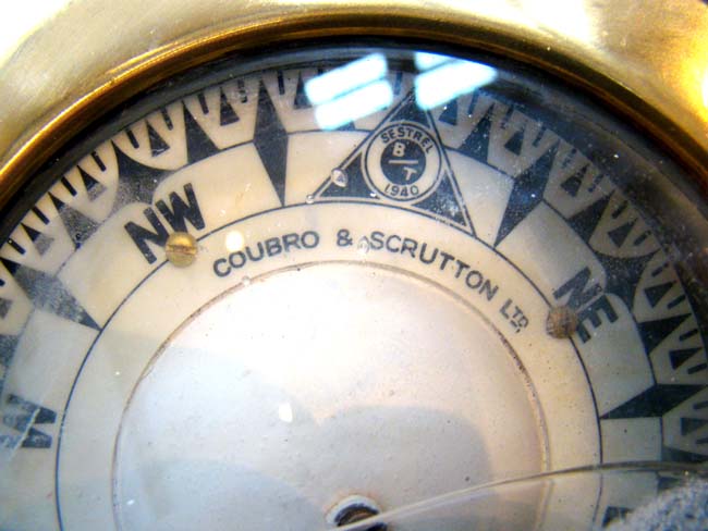 A vintage circa 1920-1940 Yacht Binnacle made by "Sestral-Henry Browne & Son, Essex, England" — image 4